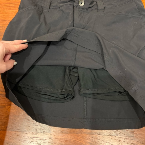 Eddie Bauer Black Adventurer 2.0 Skort Women’s Size 4 - Picture 4 of 11